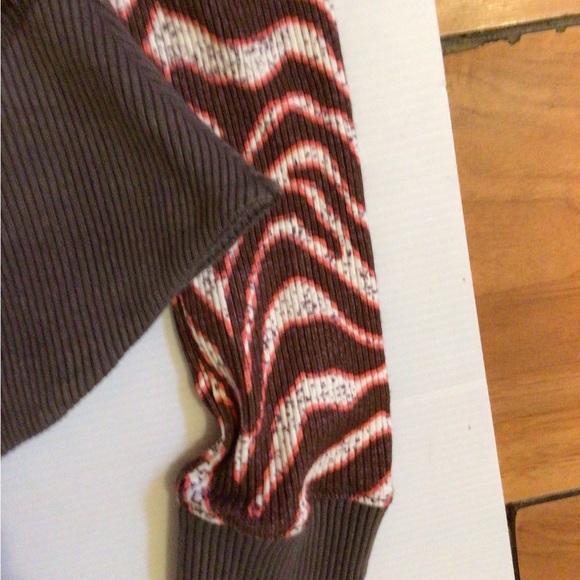 See listing ! Rare Free People Winter Aztec thermal top - Picture 5 of 5